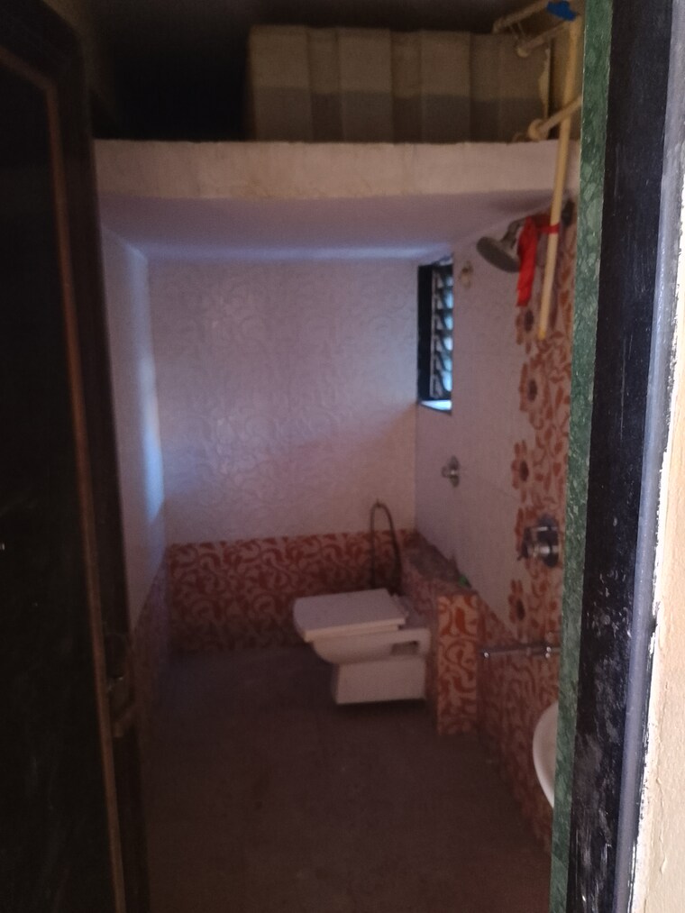 Bathroom, sai-vihar-chs-kalwa 2 Bedroom 985 Sq.Ft. Apartment In Kalwa Thane 9549562