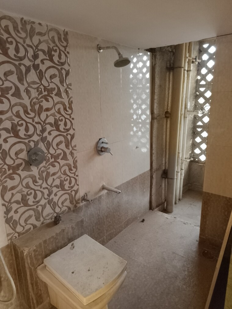 Bathroom, sai-vihar-chs-kalwa 2 Bedroom 985 Sq.Ft. Apartment In Kalwa Thane 9549562