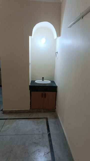 Bathroom in 3 BHK Apartment at Sector 19 Dwarka – for Rent
