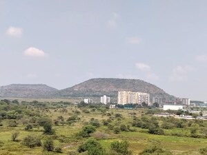 Master Bedroom in 2 BHK Apartment at Shreyas Palladium Grand, Dhanori – for Rent