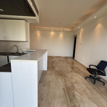 Room in 1 BHK Apartment at Supertech North Eye, Sector 74 – for Sale