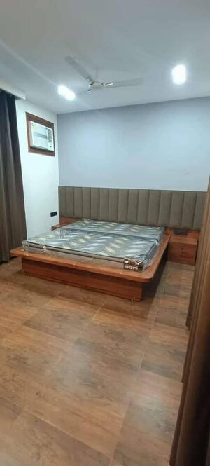 Bedroom in 1 BHK Apartment at Ignou Road – for Rent