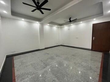 Room in 3 BHK Apartment at Freedom Fighters Enclave – for Rent