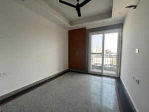 Room in 3 BHK Apartment at Freedom Fighters Enclave – for Rent