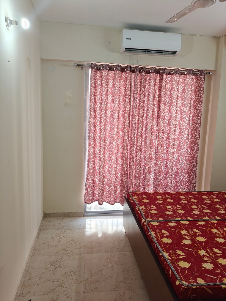Bedroom, mrg-bazaar-93 2 Bedroom 645 Sq.Ft. Apartment In Sector 93 Gurgaon 9549611