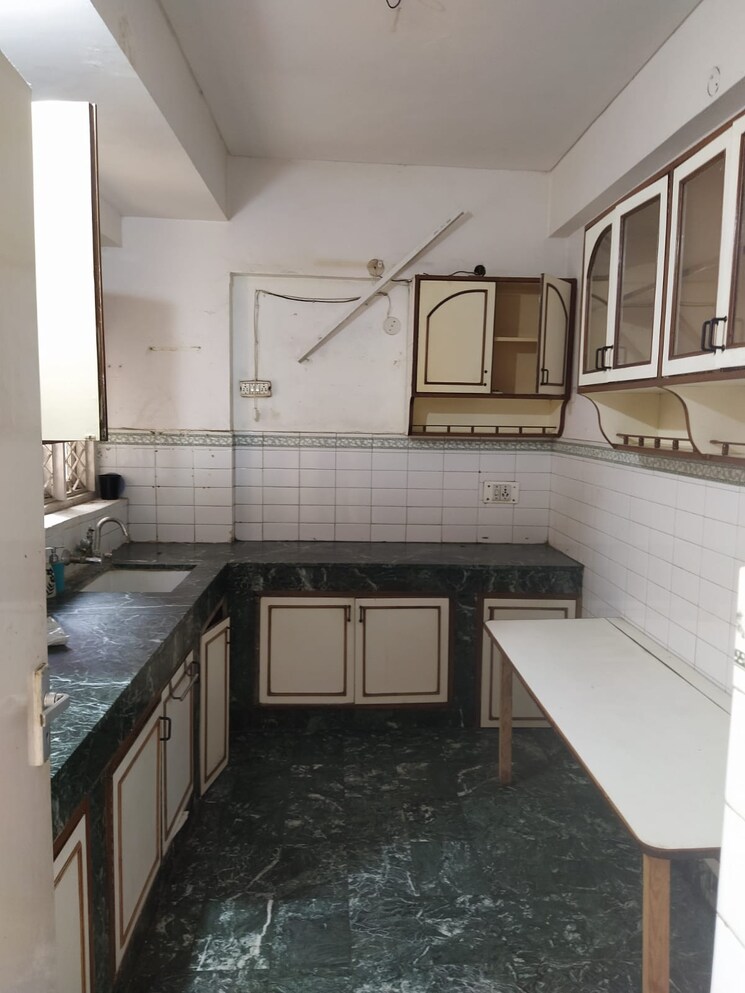 Kitchen, eros-sterling-apartments 2 Bedroom 950 Sq.Ft. Apartment In Charmwood Village Faridabad 9549603