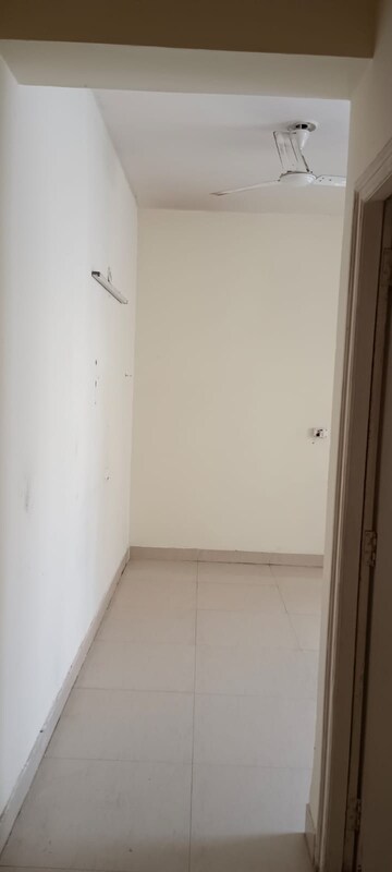 Room in 2 BHK Apartment at Shree Vardhman Mantra, Sector 67 – for Rent