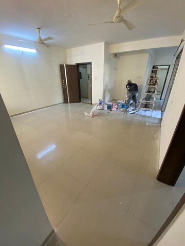 Living Room in 3.5 BHK Apartment at Kothrud – for Rent