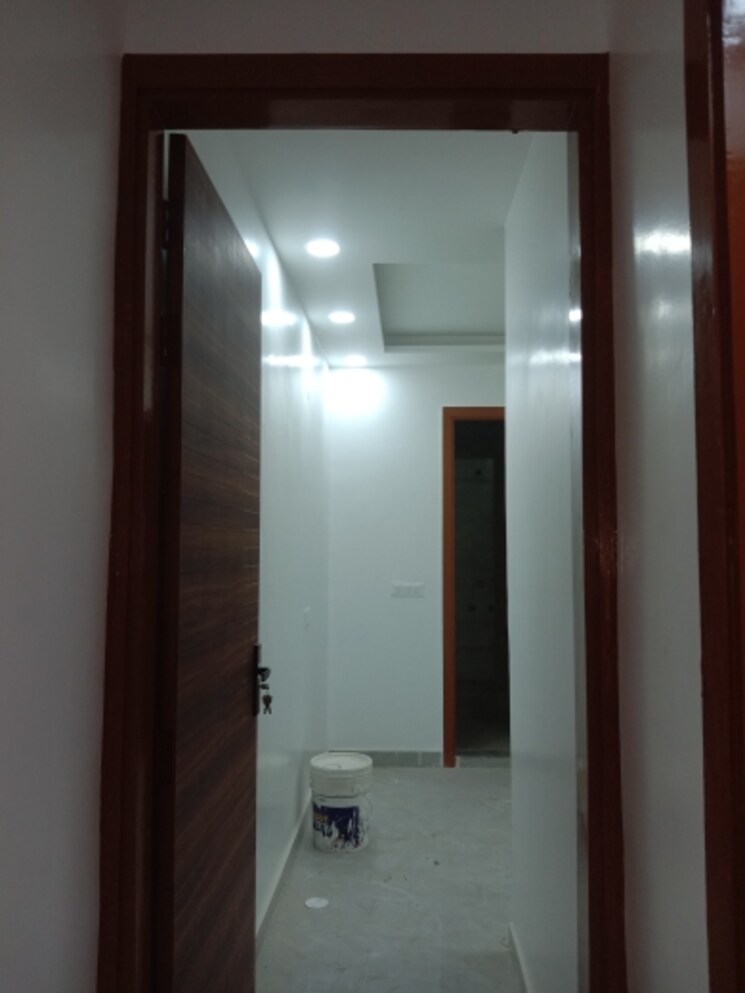 Bathroom, dwarka mor 2 Bedroom 585 Sq.Ft. Builder Floor In Dwarka Mor Delhi 9549632