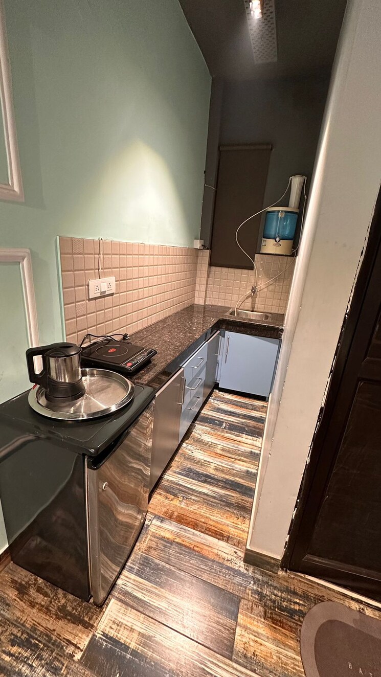 Kitchen, vip road 1 Bedroom 1200 Sq.Ft. Apartment In Vip Road Zirakpur 9549627