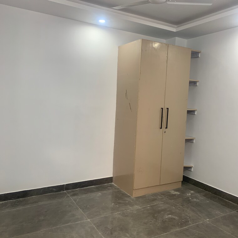 Room, katwaria sarai 3 Bedroom 800 Sq.Ft. Builder Floor In Katwaria Sarai Delhi 9549641