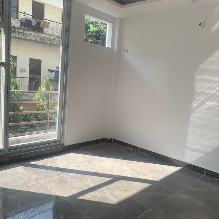 Room, katwaria sarai 3 Bedroom 800 Sq.Ft. Builder Floor In Katwaria Sarai Delhi 9549641