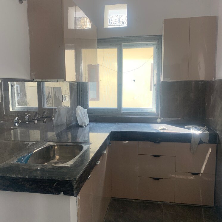 Kitchen, katwaria sarai 3 Bedroom 800 Sq.Ft. Builder Floor In Katwaria Sarai Delhi 9549641