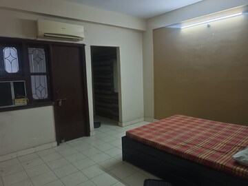 Bedroom in 3 BHK Apartment at Shankar Nagar – for Rent