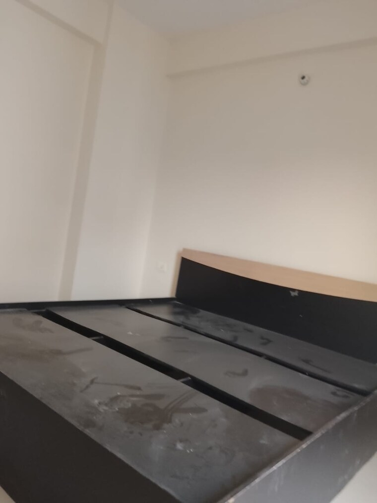 Room, spring-meadows 4 Bedroom 2125 Sq.Ft. Apartment In Tech Zone 4 Greater Noida Greater Noida 9549644