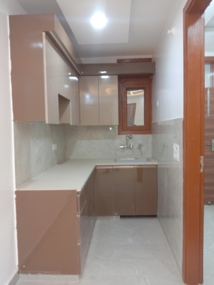 Kitchen, dwarka mor 1 Bedroom 405 Sq.Ft. Builder Floor In Dwarka Mor Delhi 9549662