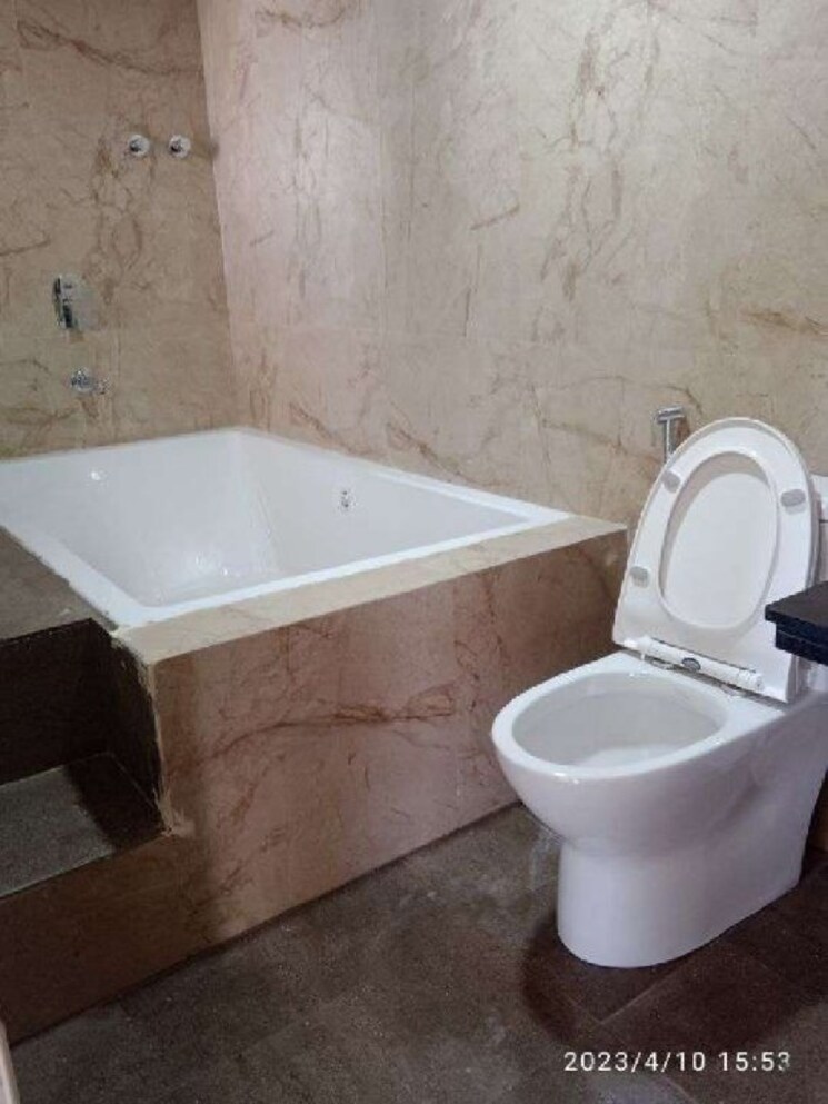 Bathroom, skav-ohana 4 Bedroom 3085 Sq.Ft. Apartment In Kr Puram Bangalore 9549660