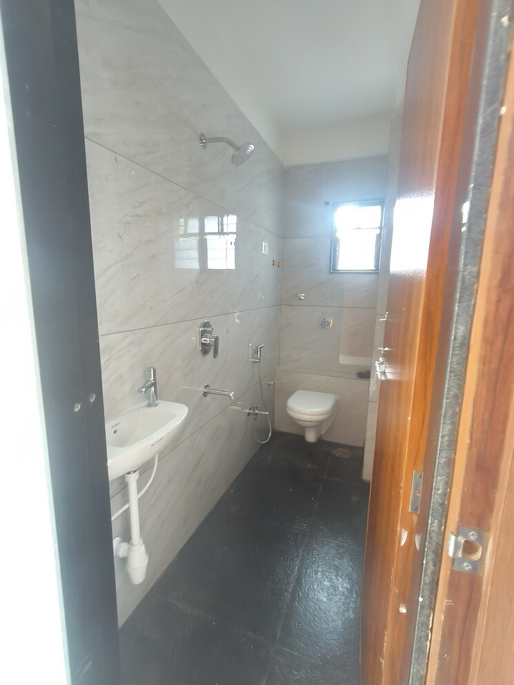 Bathroom, ashoka marg 3 Bedroom 1500 Sq.Ft. Apartment In Ashoka Marg Nashik 9549675