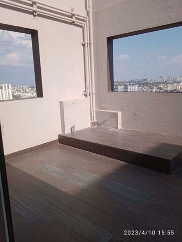 Room in 4 BHK Apartment at Skav Ohana, Kr Puram – for Sale