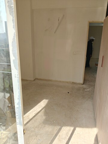 Room in 2 BHK Apartment at Sector 93 – for Rent