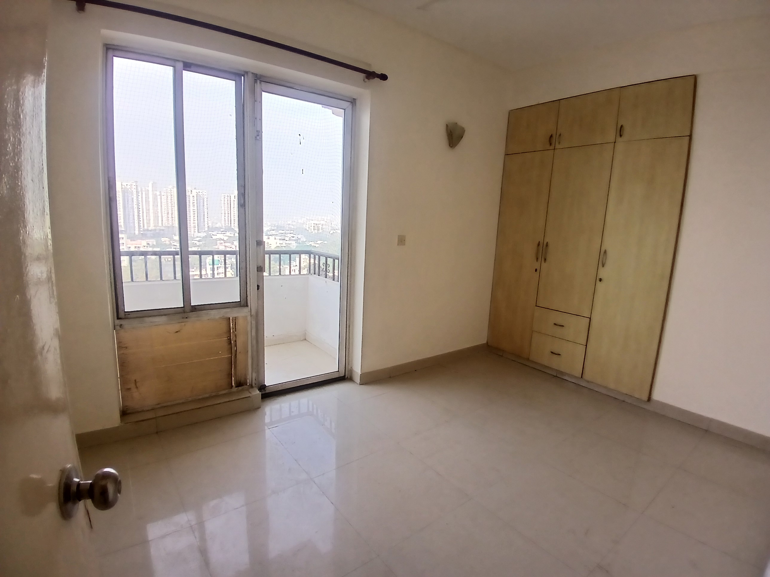 2 BHK + Pooja Room Apartment For Rent in DLF Regency Park I