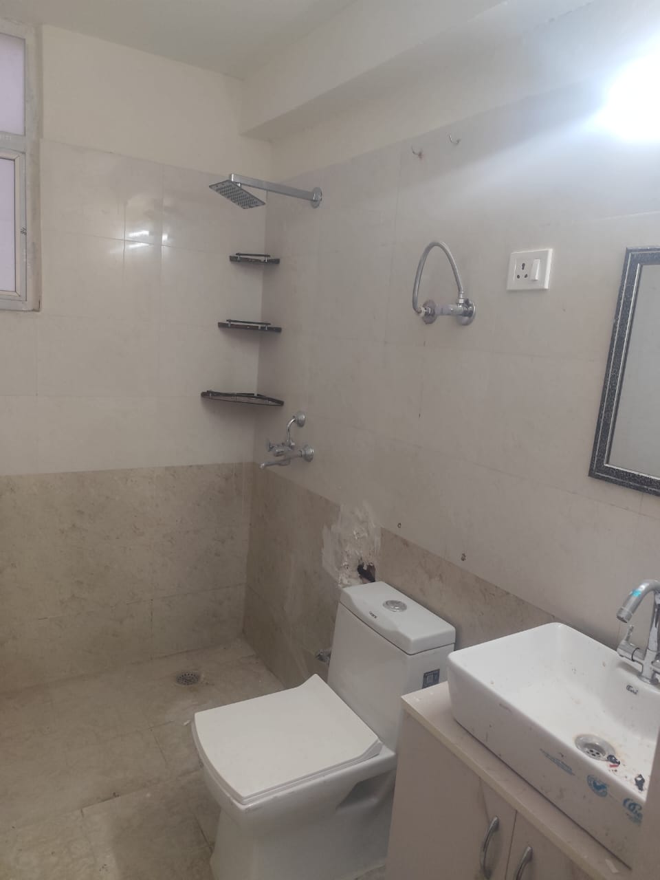 2 BHK Apartment For Rent in Shree Vardhman Green Court