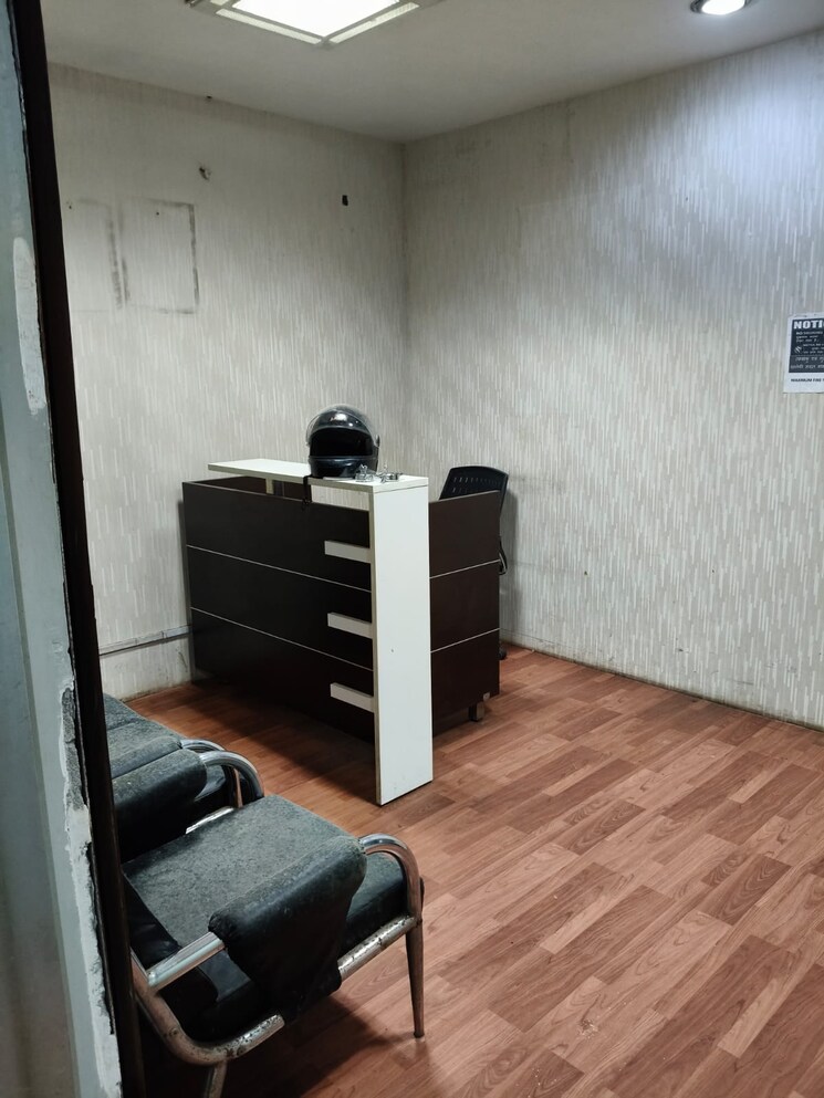 undefined, new patliputra colony Commercial Office Space 2000 Sq.Ft. In New Patliputra Colony Patna 9549716