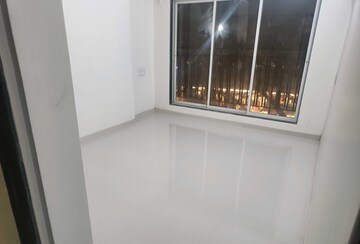 Furnished Amenities in 2 BHK Apartment at Bini Winspace Amelio, Andheri West – for Rent