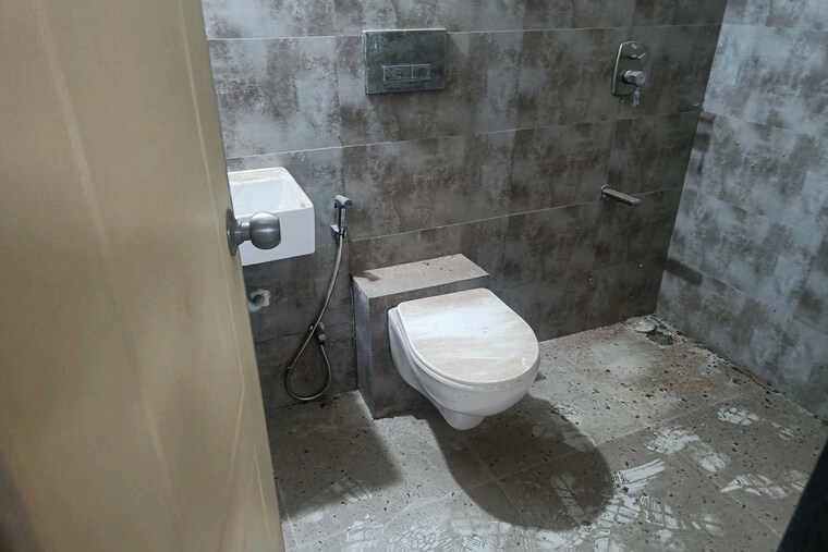 Bathroom, bini-winspace-amelio 2 Bedroom 770 Sq.Ft. Apartment In Andheri West Mumbai 9549715