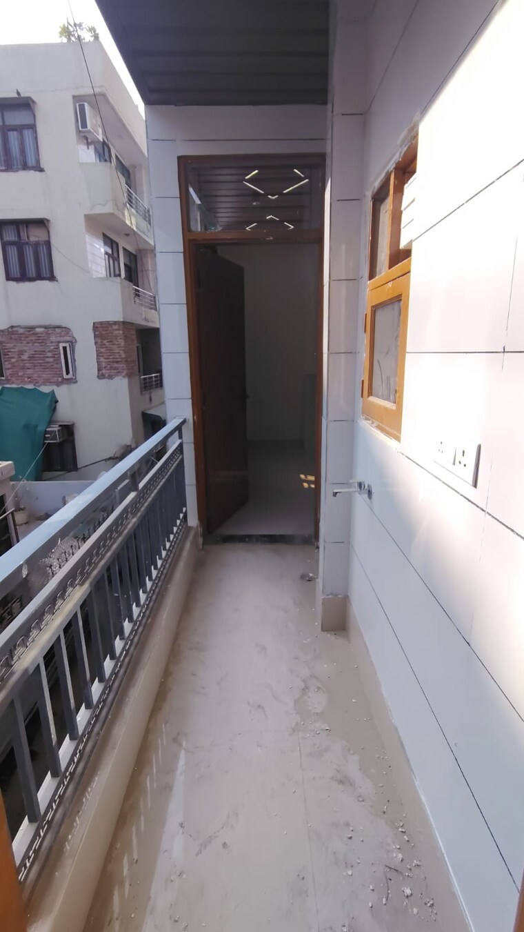 Kitchen, dwarka mor 3 Bedroom 900 Sq.Ft. Builder Floor In Dwarka Mor Delhi 9549750