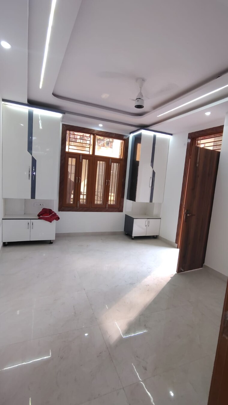 Living Room, dwarka mor 3 Bedroom 900 Sq.Ft. Builder Floor In Dwarka Mor Delhi 9549750