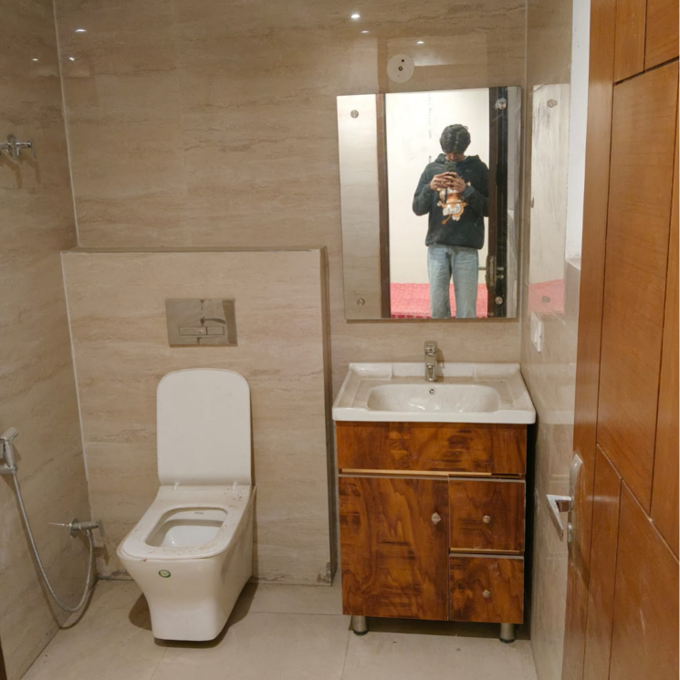 Bathroom, chattarpur 3 Bedroom 125 Sq.Ft. Builder Floor In Chattarpur Delhi 9549740