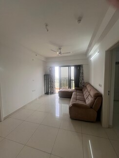 2 BHK + Extra Room Apartment For Sale in Amanora Gold Towers