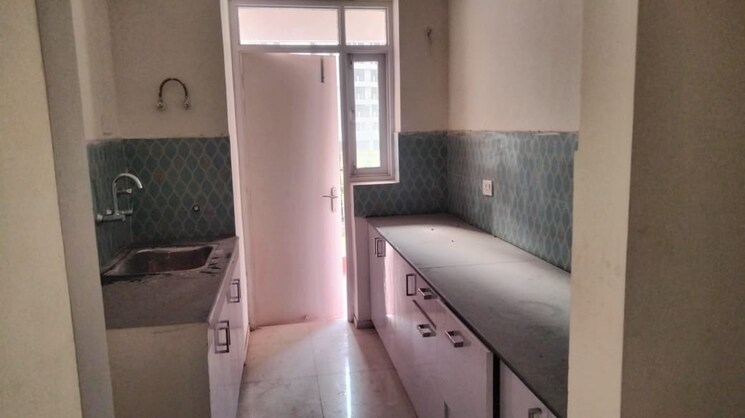 Kitchen, pareena-the-elite-residences 3.5 Bedroom 2285 Sq.Ft. Apartment In Sector 99 Gurgaon 9549756