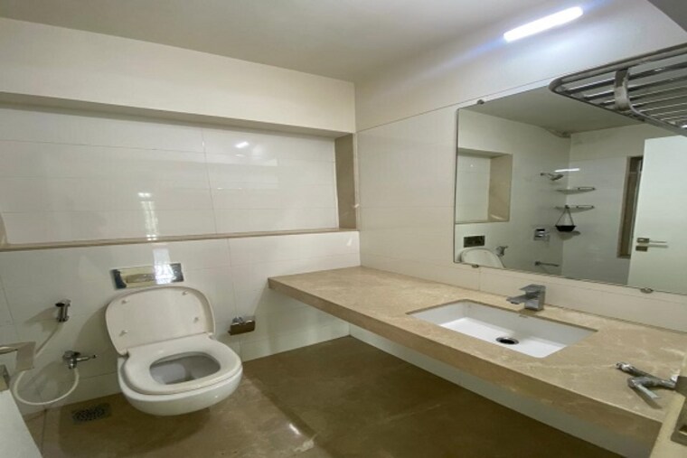 Bathroom, godrej-the-trees 2.5 Bedroom 850 Sq.Ft. Apartment In Vikhroli East Mumbai 9549747