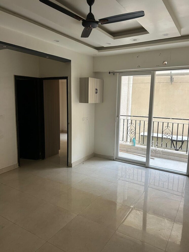 Room, signature-the-serenas 2 Bedroom 635 Sq.Ft. Apartment In Sohna Sector 36 Gurgaon 9549748