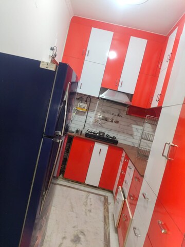 Team Area in 2 BHK Builder Floor at Dwarka Mor – for Rent