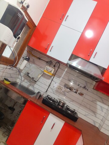 Team Area in 2 BHK Builder Floor at Dwarka Mor – for Rent