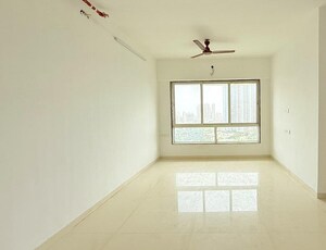 Room in 3 BHK Apartment at Millionaire Heritage, Andheri West – for Rent