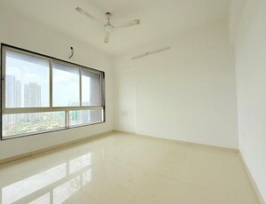 Room in 3 BHK Apartment at Millionaire Heritage, Andheri West – for Rent