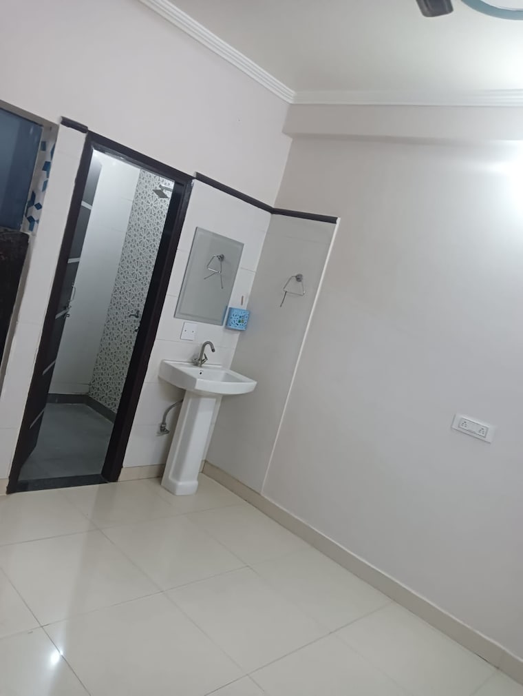 undefined, dwarka mor 2 Bedroom 540 Sq.Yd. Builder Floor In Dwarka Mor Delhi 9549801