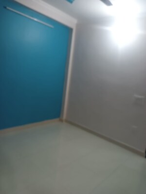 Room in 2 BHK Builder Floor at Dwarka Mor – for Rent
