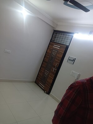 Furnished Amenities in 2 BHK Builder Floor at Dwarka Mor – for Rent