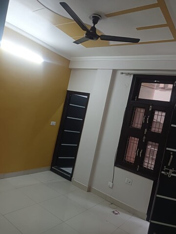 Furnished Amenities in 2 BHK Builder Floor at Dwarka Mor – for Rent