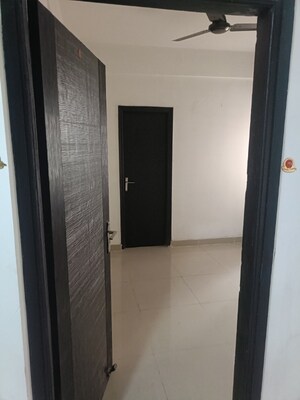 Building Lobby in 3 BHK Apartment at Ajnara Le Garden, Sector 16b Greater Noida – for Rent