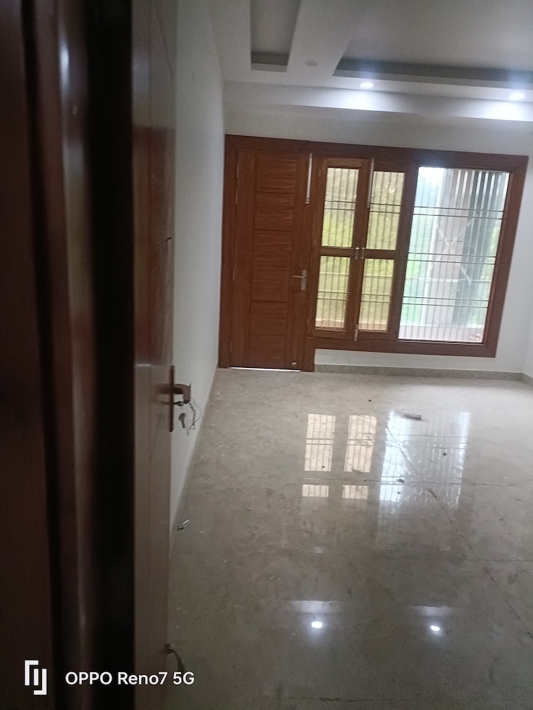 Room, rajendra nagar sector 5 4 Bedroom 1830 Sq.Ft. Builder Floor In Rajendra Nagar Sector 5 Ghaziabad 9549822