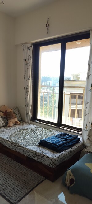 Bedroom in 2 BHK Apartment at Andheri West – for Rent