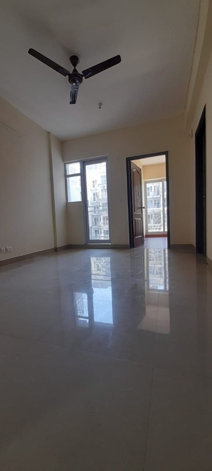 Living Room, aditya-urban-homes 1 Bedroom 585 Sq.Ft. Apartment In Shahpur Bamheta Ghaziabad 9549855