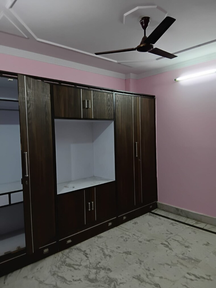 Room, nirman vihar 2 Bedroom 600 Sq.Ft. Builder Floor In Nirman Vihar Delhi 9549847