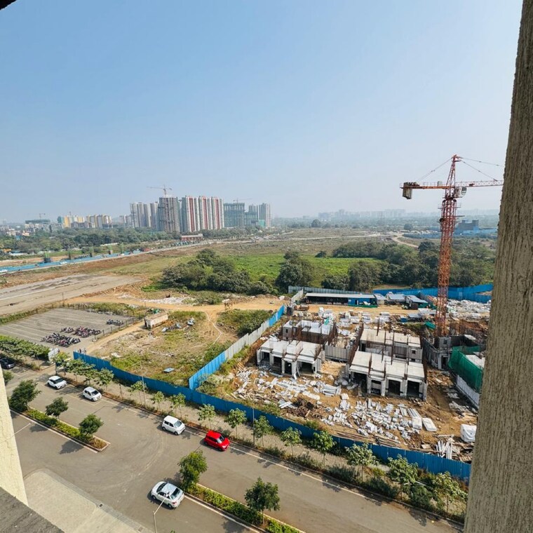 Swimming Pool, lodha-signet-palava Commercial Office Space 800 Sq.Ft. In Kalyan Shilphata Road Thane 9549849